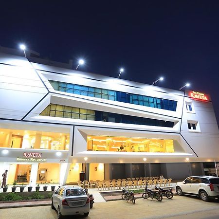 Hotel The Grand Raveta Pātan Zewnętrze zdjęcie